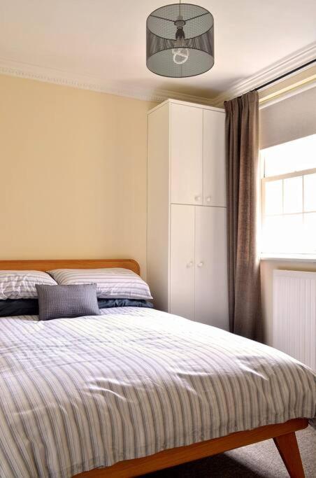 **Spotless, Bright 2 Double Bed, Period Features** Apartment Bath Luaran gambar